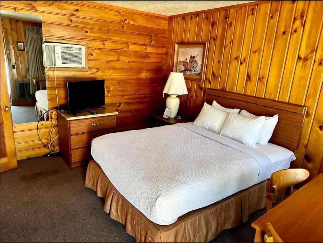 North Winds Motel แมคคินอซิตี้ ภายนอก รูปภาพ